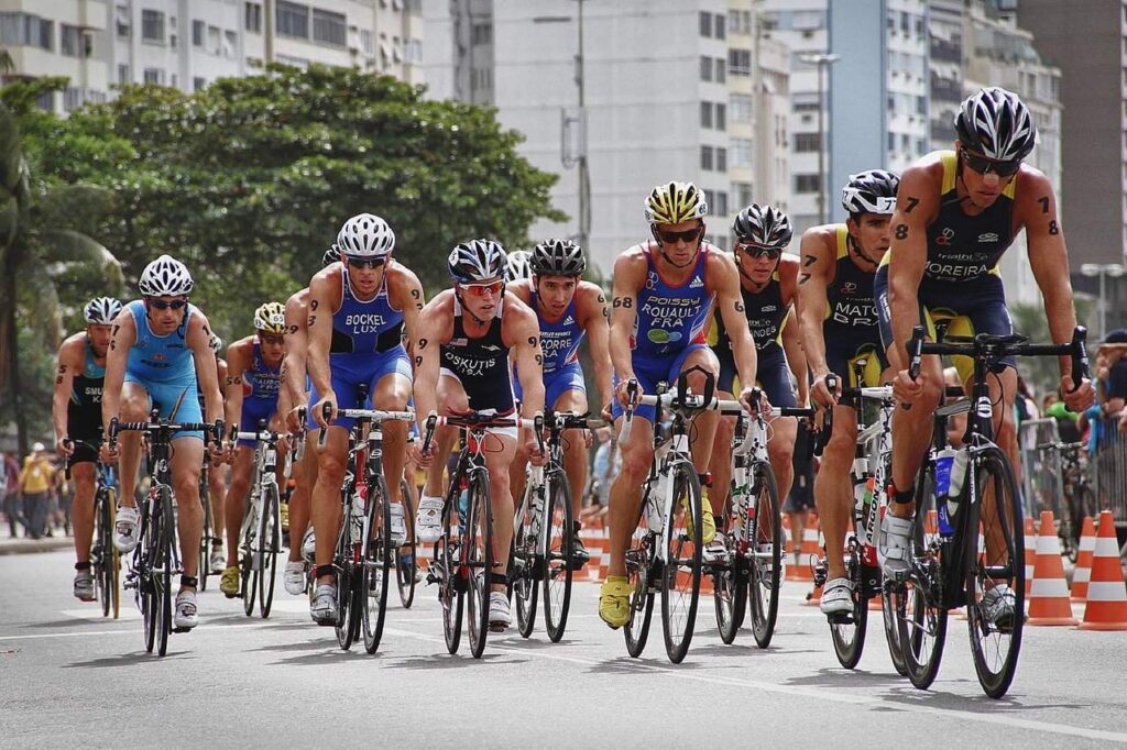 cycling 1 - Fourwall Magazine
